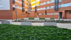 Foto 5 -  El Ayuntamiento concluye las obras para transformar cinco plazas del barrio El Zurguén en espacios más saludables 